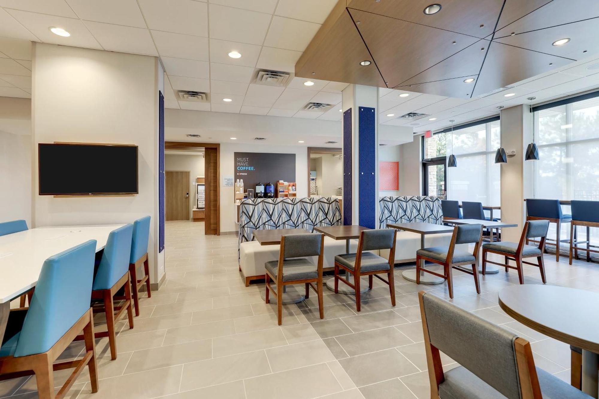 Holiday Inn Express Holly Springs - Raleigh Area By Ihg Exterior foto
