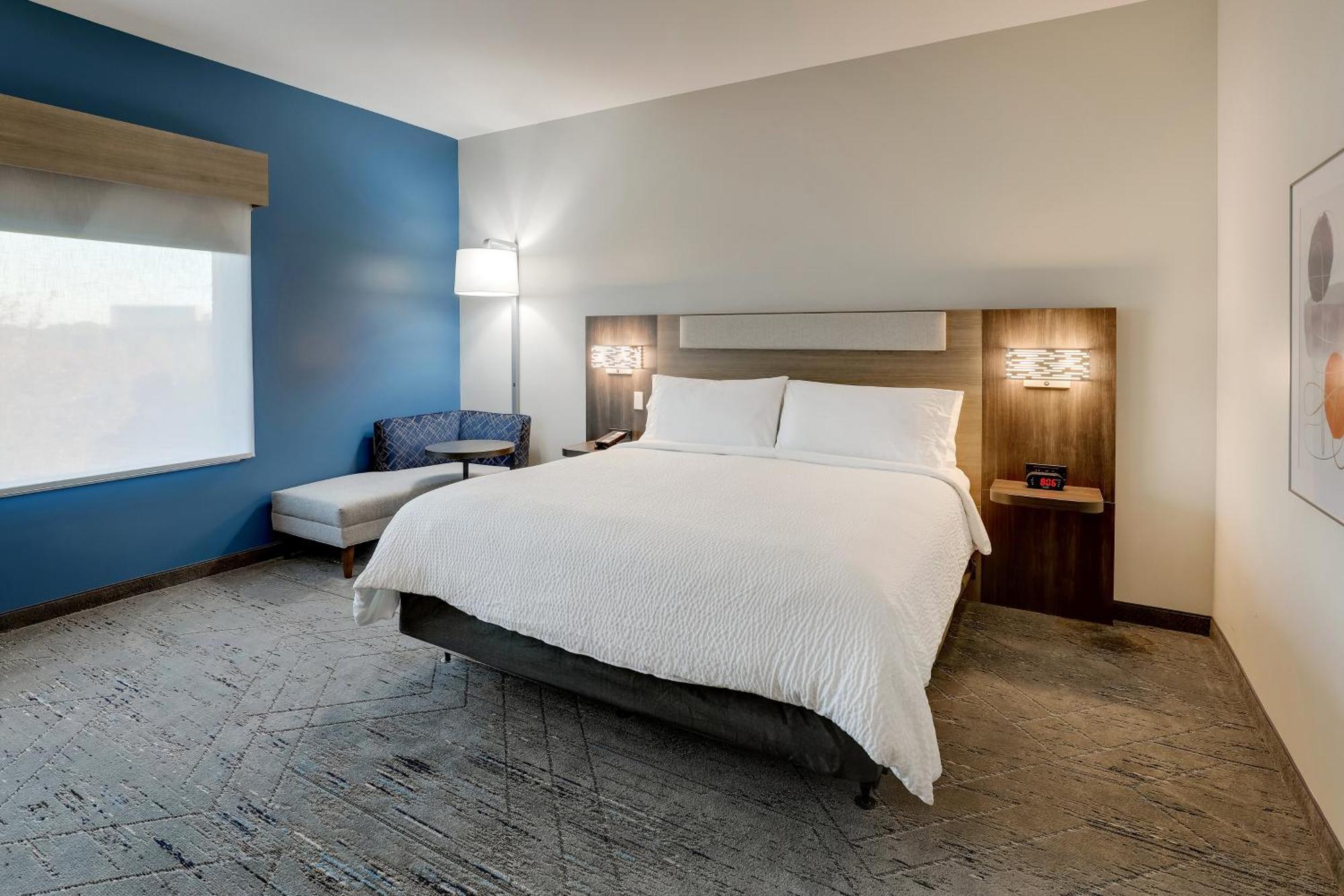 Holiday Inn Express Holly Springs - Raleigh Area By Ihg Exterior foto