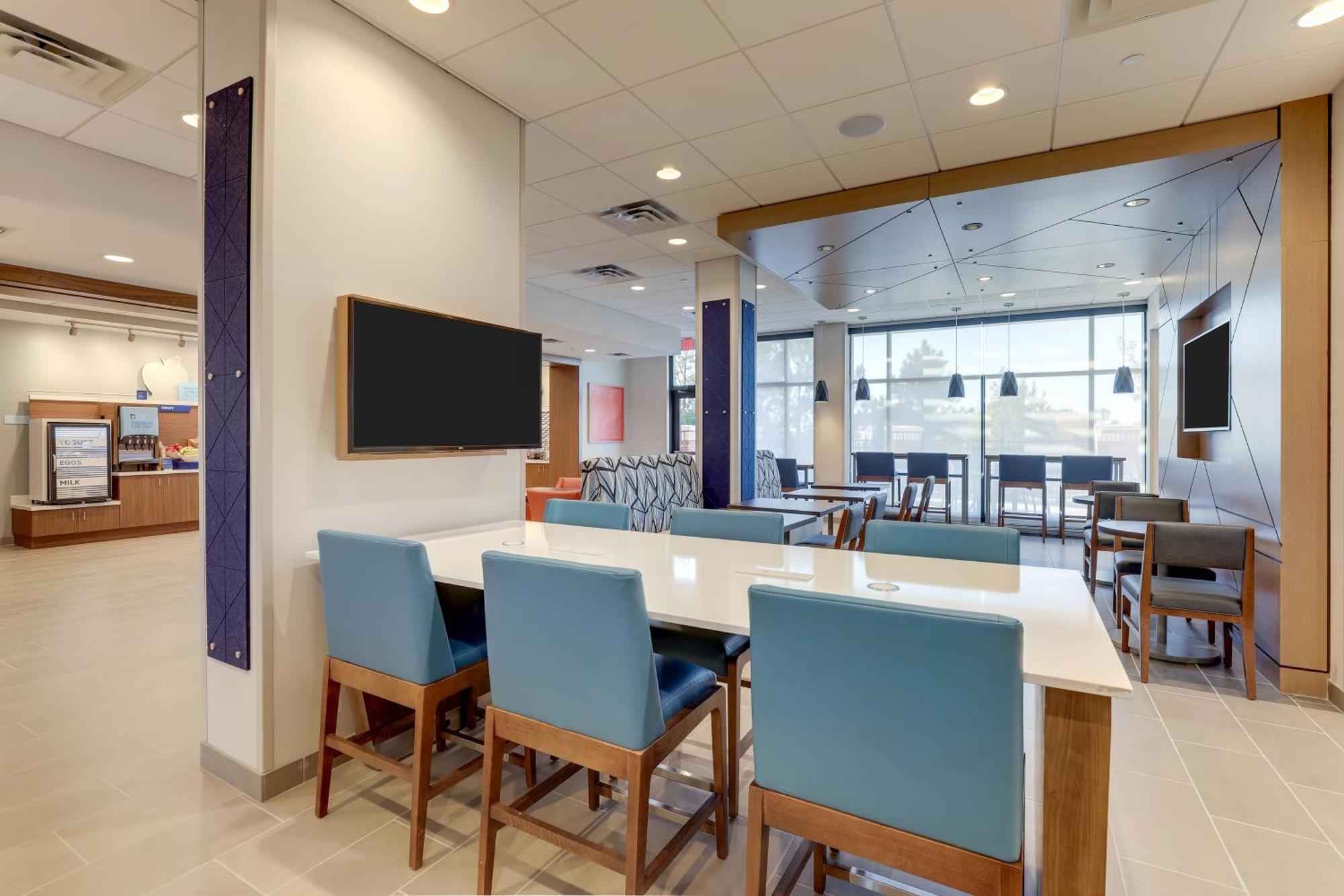 Holiday Inn Express Holly Springs - Raleigh Area By Ihg Exterior foto